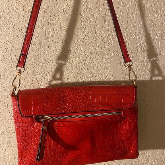 Red Purse - Picture 3 of 4
